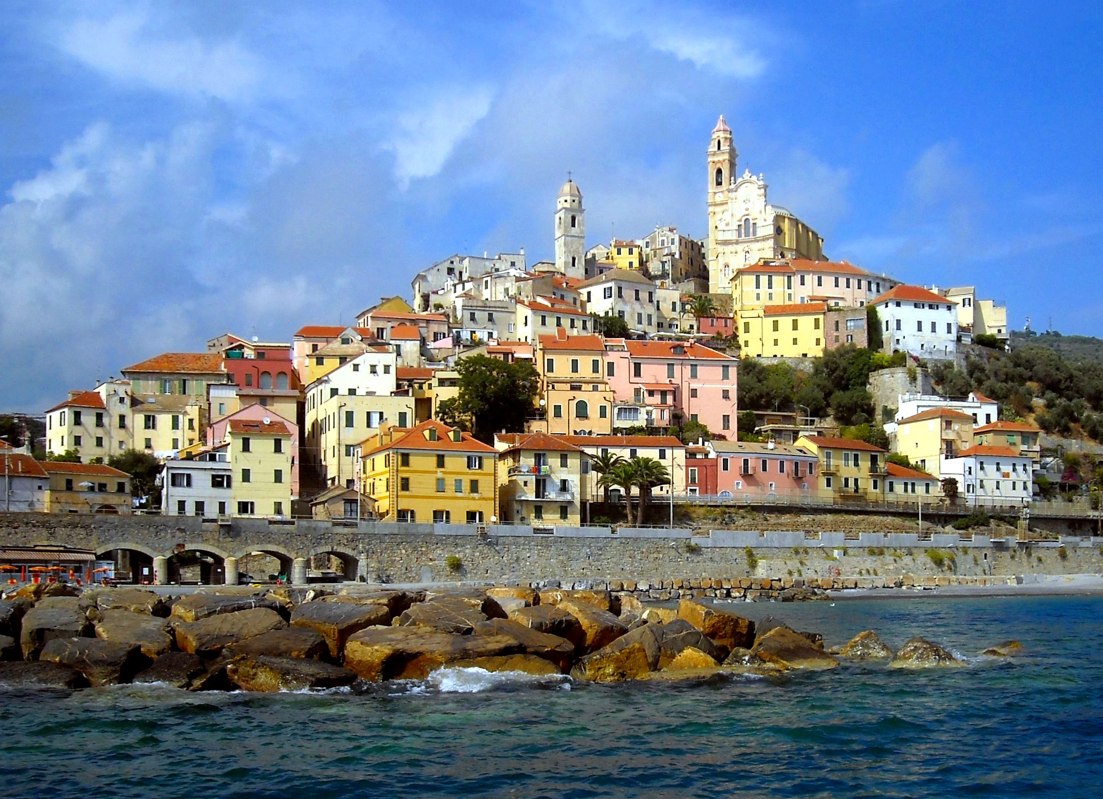 Cervo in due giorni: il borgo in poche ore, il resto nel golfo