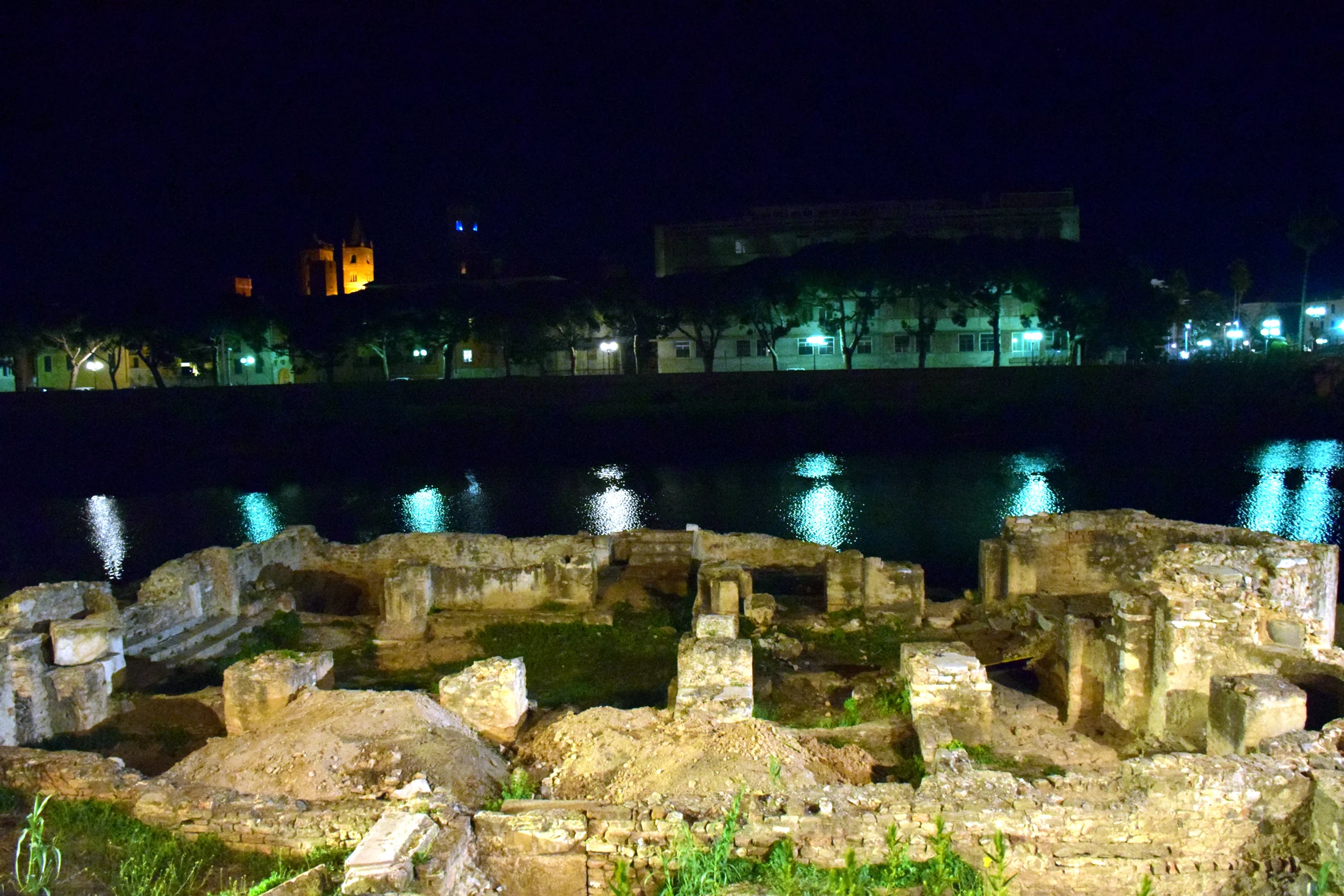 Albenga: guida alla città, fra spiaggia e Medioevo
